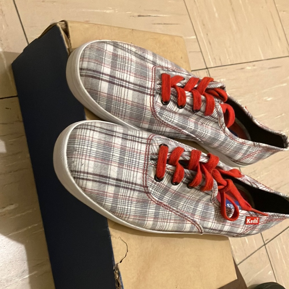 KEDS Plaid Sneakers SIZE 8
